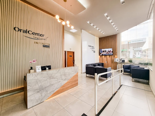 OralCenter Implantes Araguari LTDA