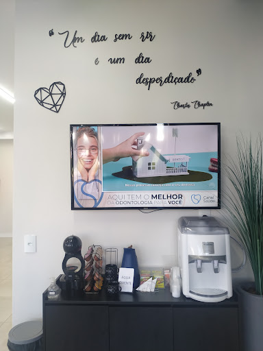 Canal Saúde Odontologia I Dentista Chapecó I Implantes Dentários I Aparelhos I Facetas I Tratamento de Canal I Emergência