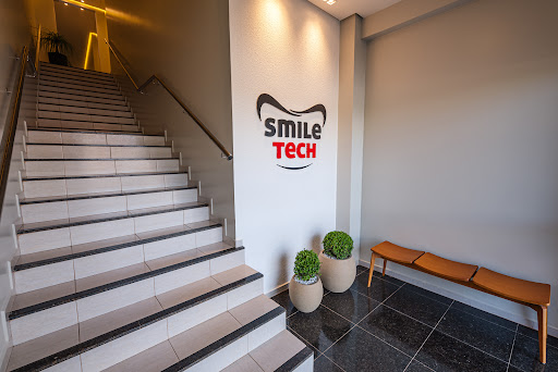Clínica Odontológica SmileTech - Referência de Odontologia em LEM