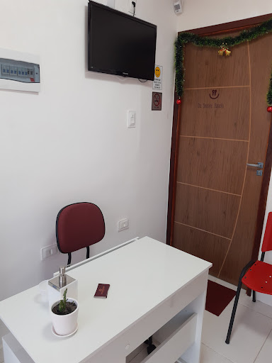 Dra. Dinariane Baracho Odontologia